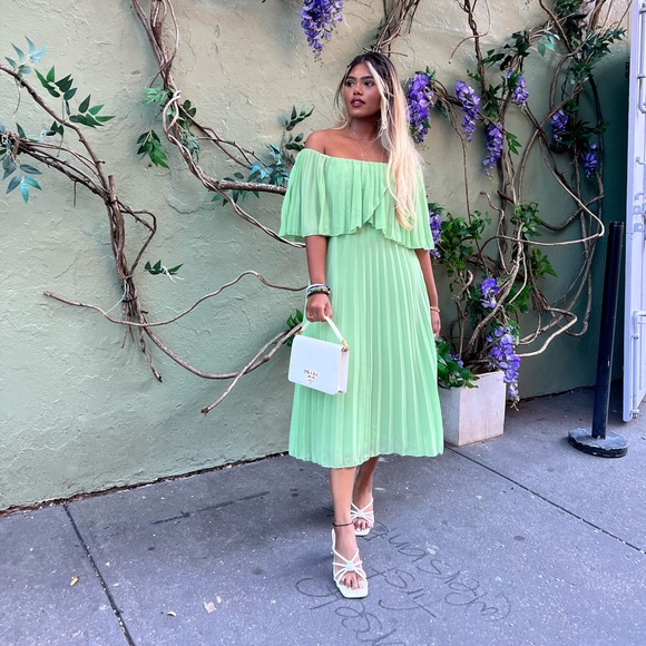 Excellent quality and only wore it once and still in pristine condition! - Picture 1 of 2